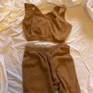 Matching brown sweat suit - size large top and bottom